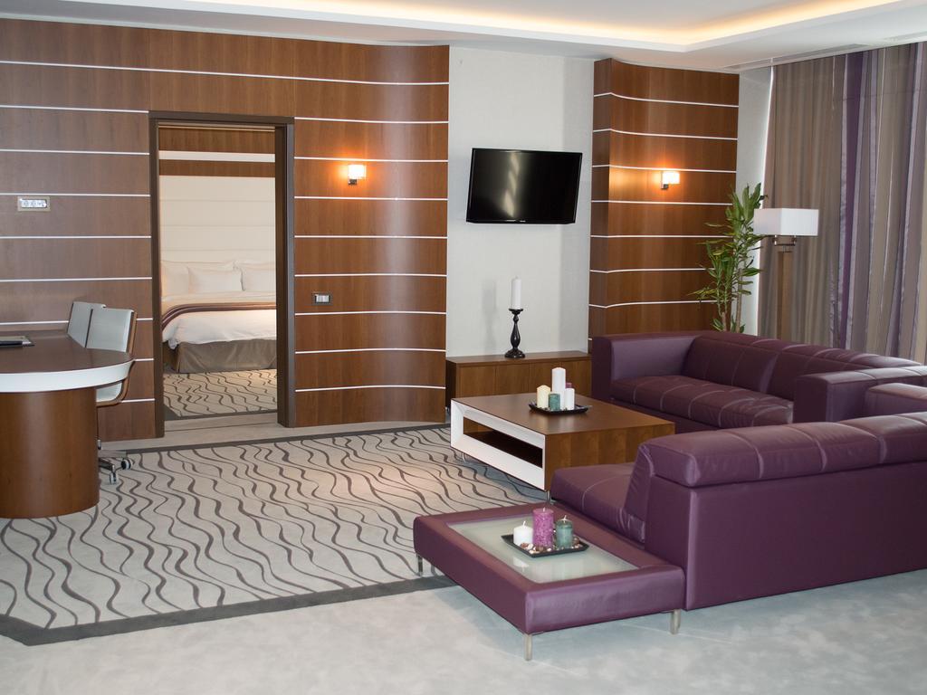 Premier Palace Spa Hotel بوخارست المظهر الخارجي الصورة Suite