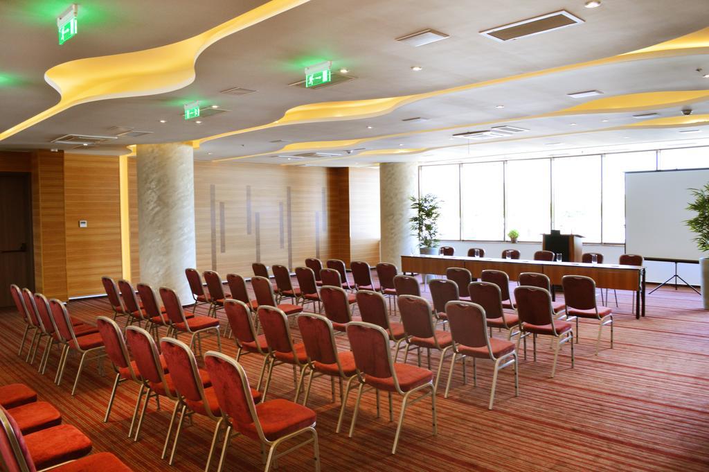 Premier Palace Spa Hotel بوخارست المظهر الخارجي الصورة A conference room